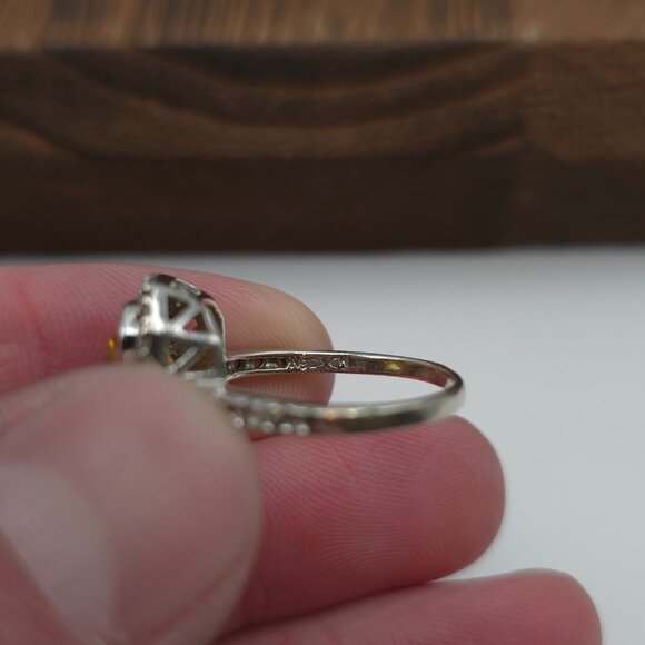 Size 8.25 925 Sterling Silver Brilliant Yellow Cubic Zirconia Gem Ring - Picture 6 of 9